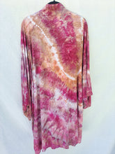 Load image into Gallery viewer, Short Harrison style kimono (plus size)
