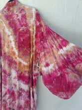 Load image into Gallery viewer, Short Harrison style kimono (plus size)