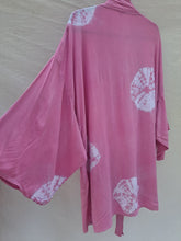 Load image into Gallery viewer, Short Harrison style kimono (plus size)