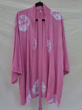 Load image into Gallery viewer, Short Harrison style kimono (plus size)