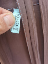 Load image into Gallery viewer, Short Harrison style kimono (plus size)