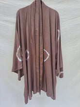 Load image into Gallery viewer, Short Harrison style kimono (plus size)