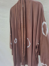 Load image into Gallery viewer, Short Harrison style kimono (plus size)