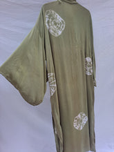 Load image into Gallery viewer, Long Zeppelin style kimono