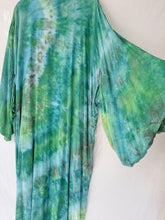 Load image into Gallery viewer, "Waterfall" Long Zeppelin style kimono (plus size)