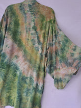 Load image into Gallery viewer, "Witches Butter" Short Harrison style kimono (plus size)