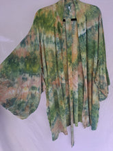 Load image into Gallery viewer, "Witches Butter" Short Harrison style kimono (plus size)