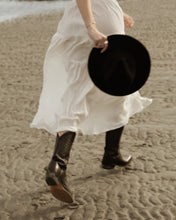 Load image into Gallery viewer, Wild Horses Maxi skirt - Ojai (off white)