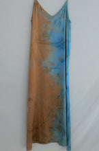 Load image into Gallery viewer, Terre et Mer ° luna silk charmeuse slip dress (size L)