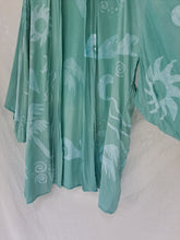 Load image into Gallery viewer, &quot;Tropicana&quot; Batik Hand Painted ~ Short Harrison style kimono (plus size)
