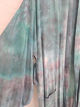 Load image into Gallery viewer, &quot;Coral Reef&quot; Long Zeppelin style kimono (plus size)
