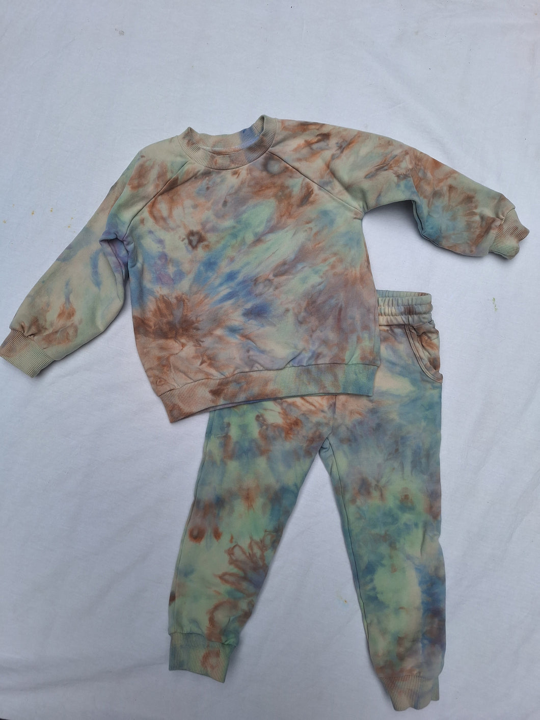 Organic cotton Baby/Toddler sweatsuit  4 T